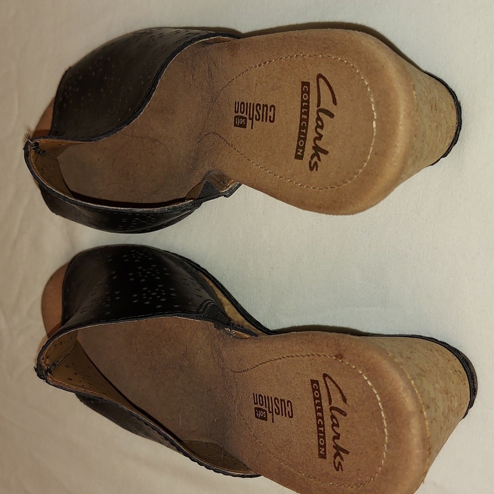 Clark's Collection Woman's Femmes Wedge Leather Black sz.8 - Picture 2 of 5